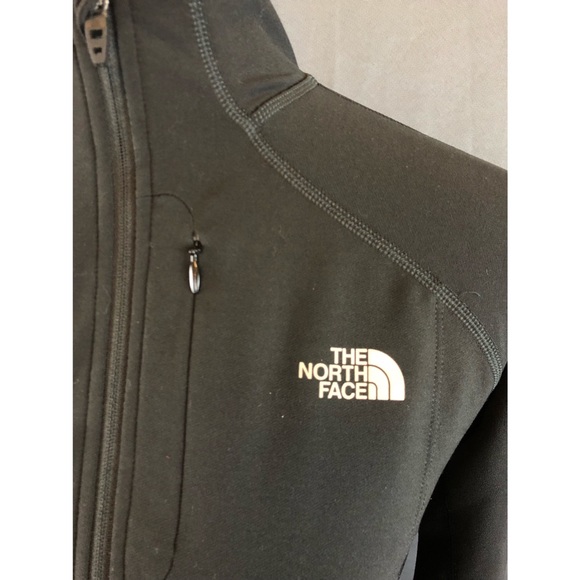 Nwot the Northface pull over - Picture 2 of 3